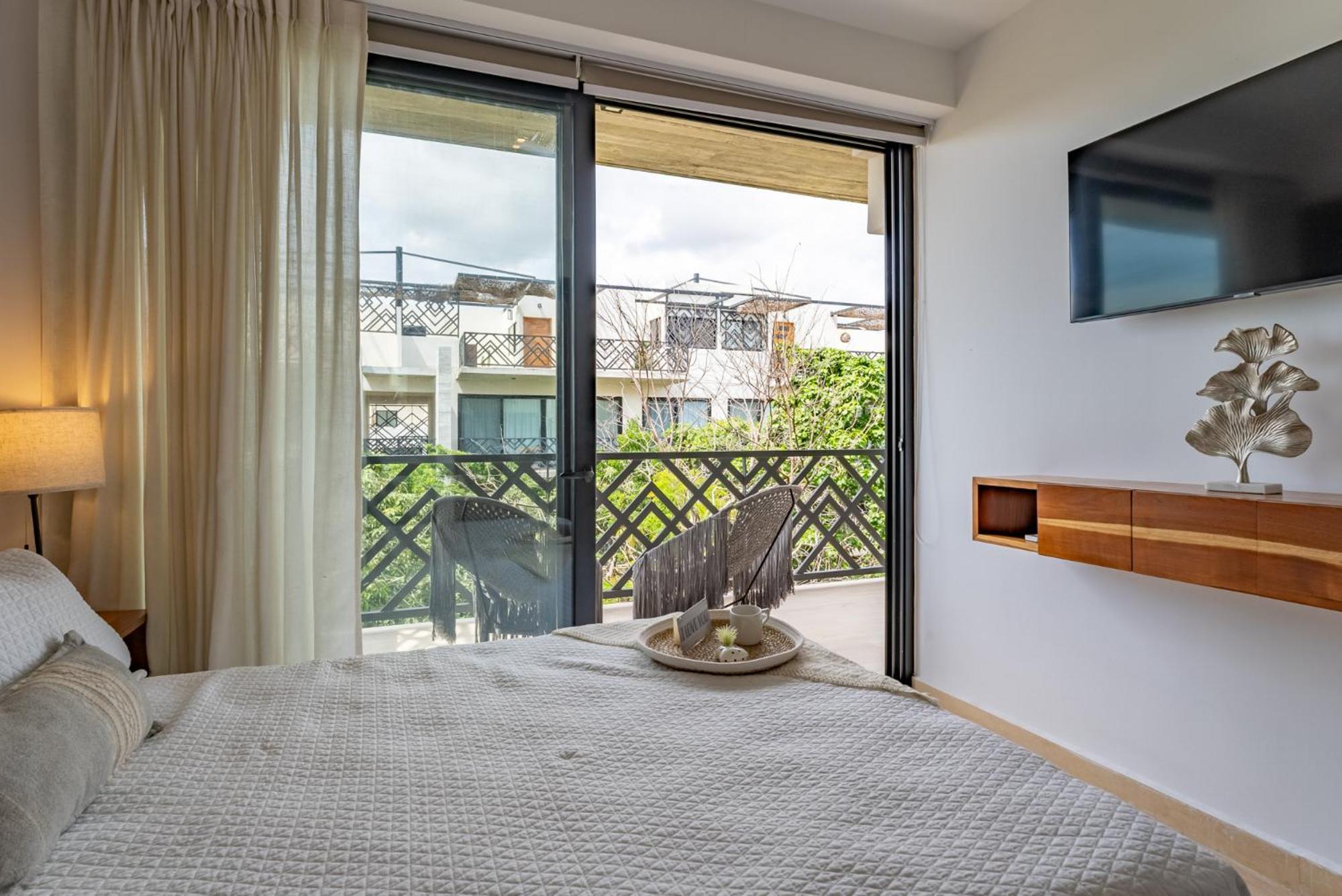 Stylish 2br Penthhouse, Private Terrace, Grill And Pool Apartment *