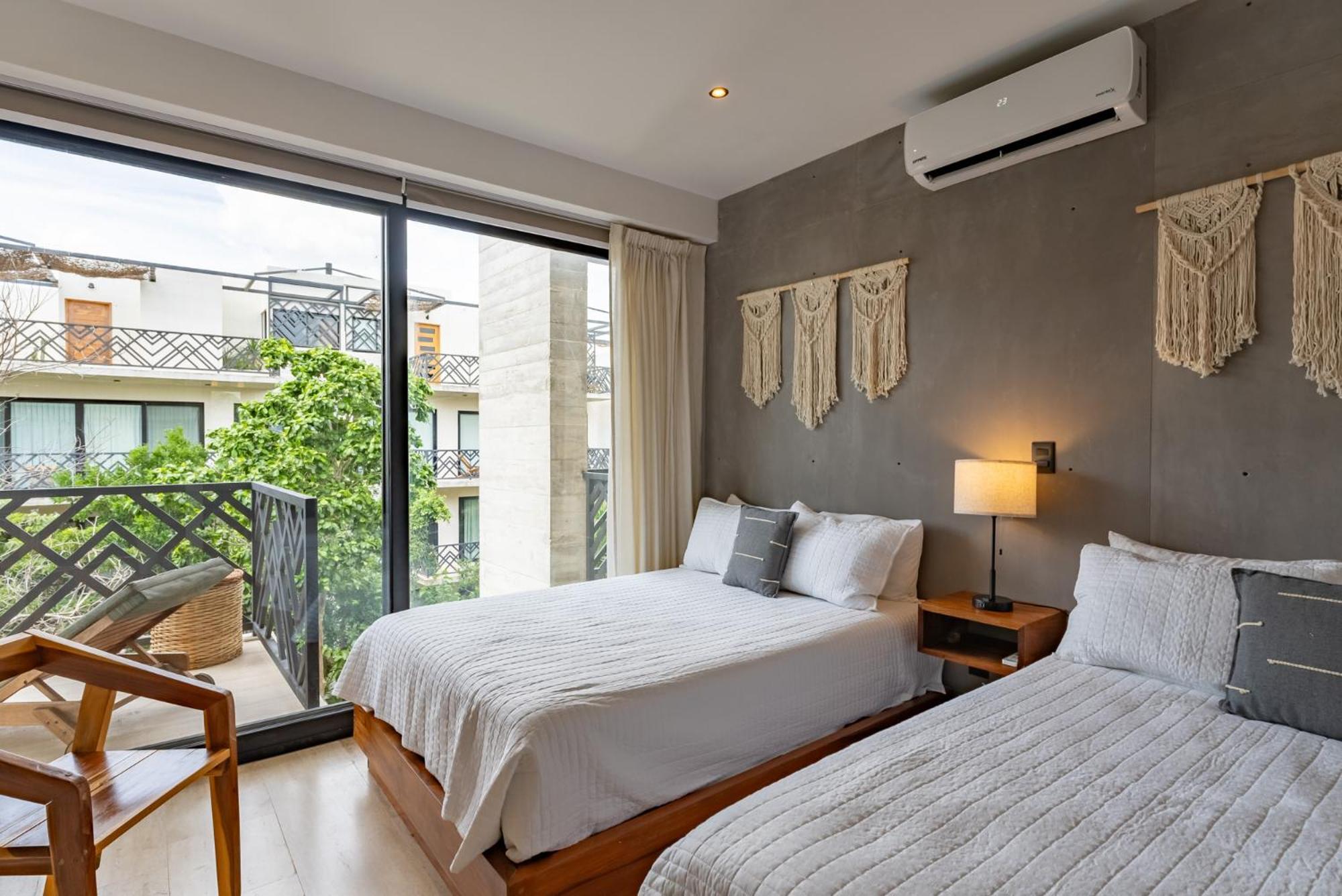 Stylish 2br Penthhouse, Private Terrace, Grill And Pool