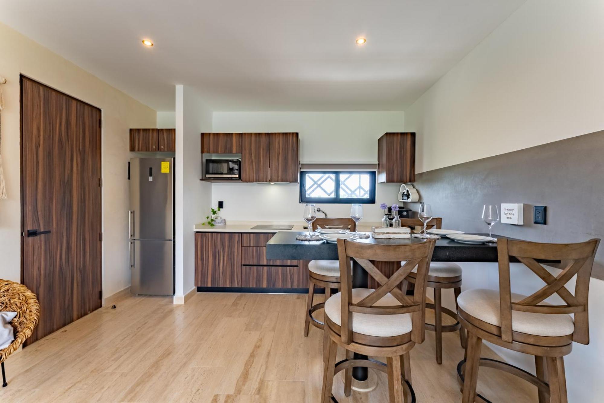 Stylish 2br Penthhouse, Private Terrace, Grill And Pool Apartment